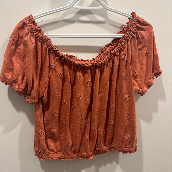 American Eagle top - Picture 2 of 2